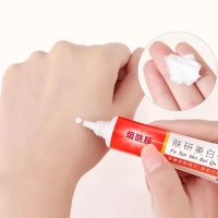 肤研美白祛斑霜(泊蝶)