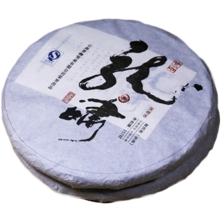 龙之青 龙啸古树茶 七子饼茶